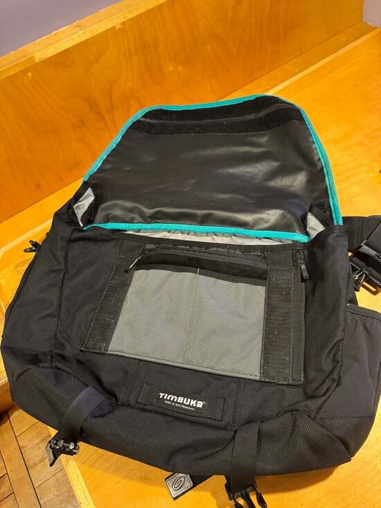LIKE NEW Timbuk2 Custom Laptop Messenger Travel Bag - Picture 4 of 10